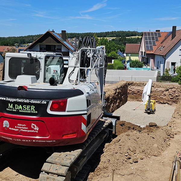 Bild 7 - Poolanlage Baggerbetrieb Daser